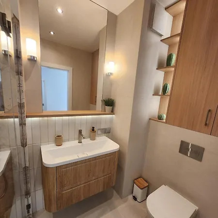 Premium Chmielna Duo Near Tower Zlote Tarasy Parking Apartamento Varsóvia